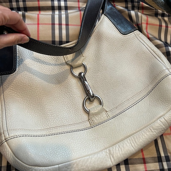 Authentic Coach All Leather White Purse - Picture 1 of 17